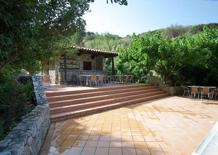 Lygaria Beach Apts